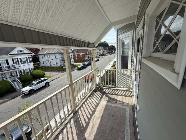 Photo - 158 Grove St Unit 2