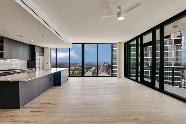 Photo - 610 Davis St Unidad 4404