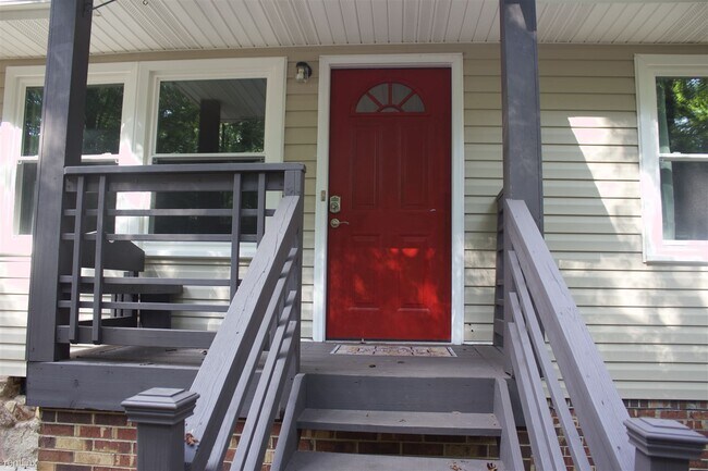 Photo - 4 br, 2 bath Duplex - 361 College Circle U...