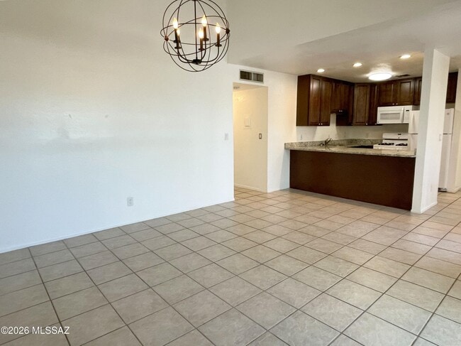 Photo - 822 S Langley Ave Unit 207