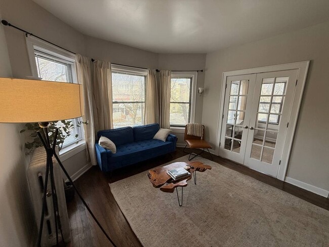 Photo - 1359 W Touhy Ave Unidad 2N