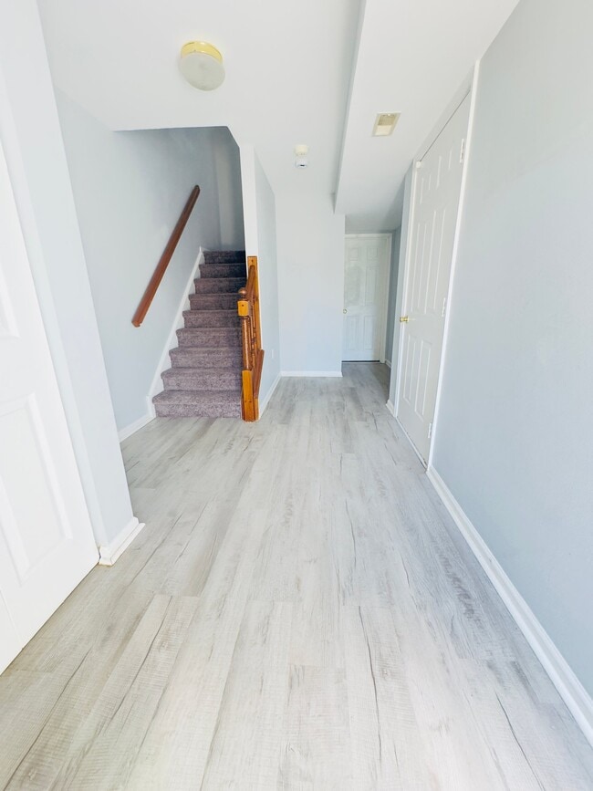 Photo - 50 Versailles Ct