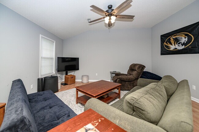 Photo - 1004 Norman Dr