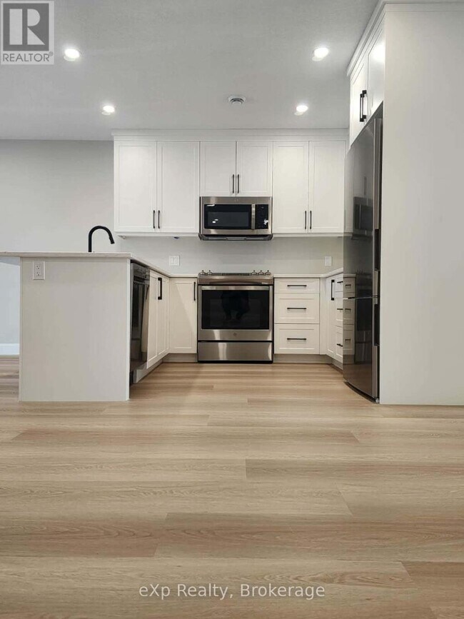 Photo - 12 Malcolm Cres