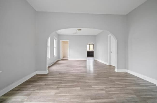 Photo - 803 W Grove St