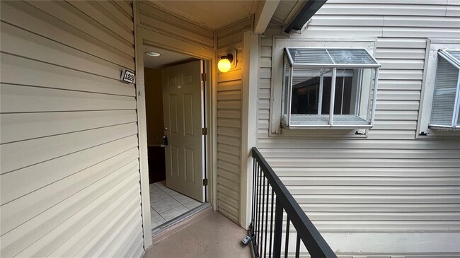 Photo - 1948 Lake Atriums Cir Rental