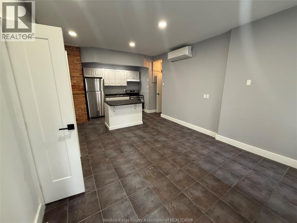 Photo - 405 Pelissier St Unit A