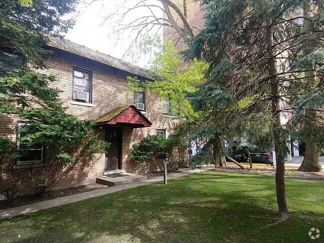 Building Photo - 1505.5 Maple Ave Unit N Rental