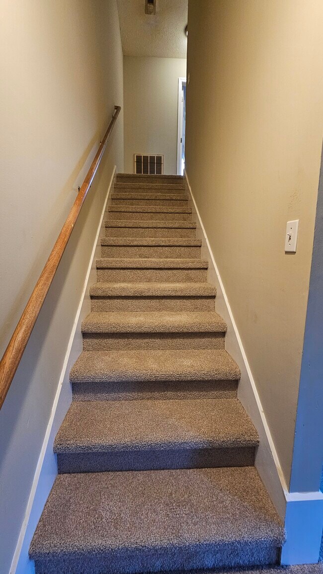 Photo - 138 Fox Creek Ct