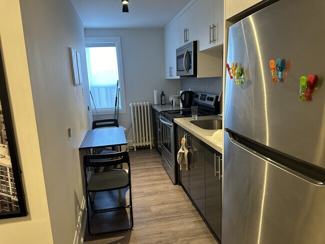 Photo - 595 St Clair Ave W Unit 1