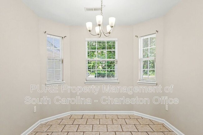 Photo - 3372 Wayland Dr