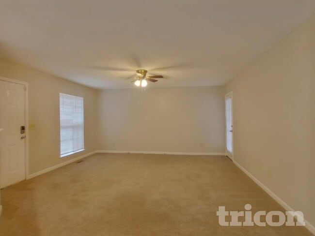 Photo - 120 Stockland Rd