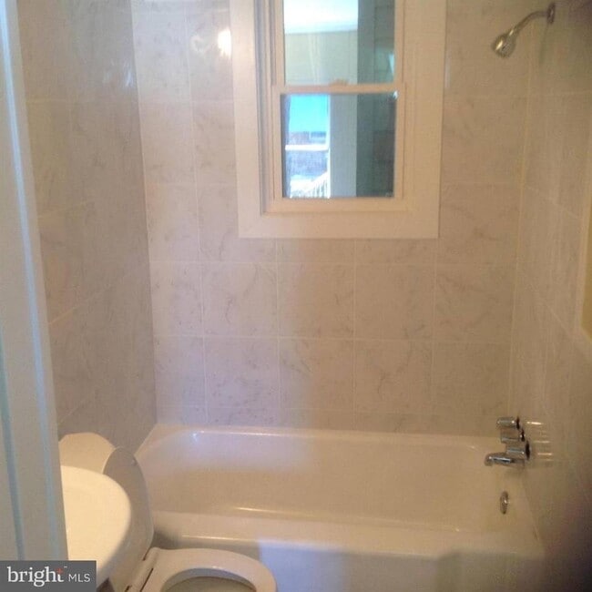 Photo - 604 N Emerson St Unit 1