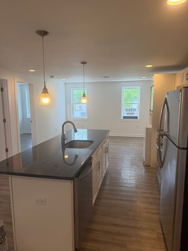 Photo - 59 Throckmorton St Unidad Apt #2