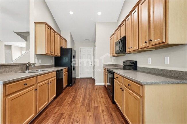 Photo - 9029 Robins Nest Way