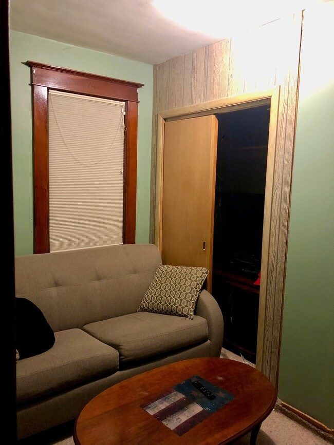 Photo - 605 McCarthy Rd