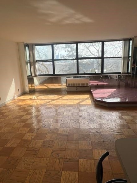 Photo - 7002 JFK Blvd E