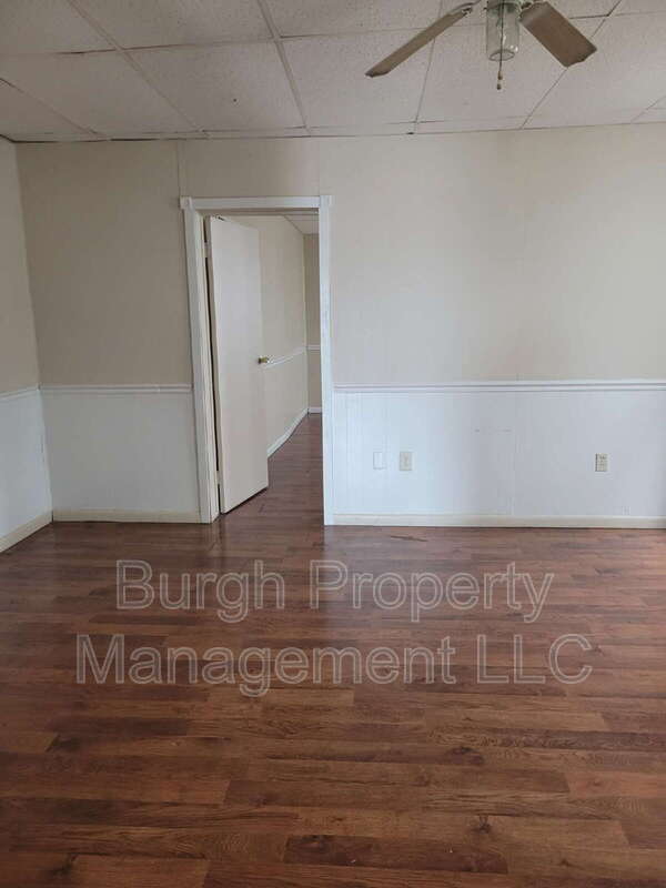 Photo - 996 Jefferson Ave Unidad #15