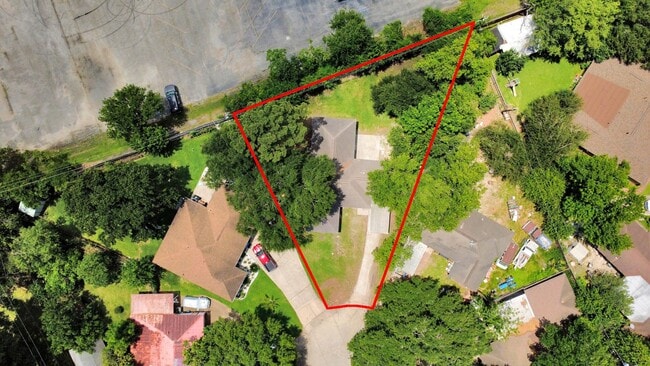 Photo - 710 Canary Cir