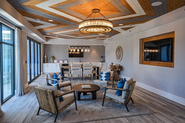 Business Center at Hawthorne at Indy West in Wilmington, NC - Hawthorne at Indy West