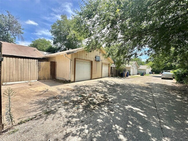 Photo - 207 W William Cannon Dr Unidad B