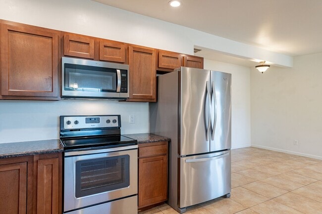 Photo - 436 E Waverly St