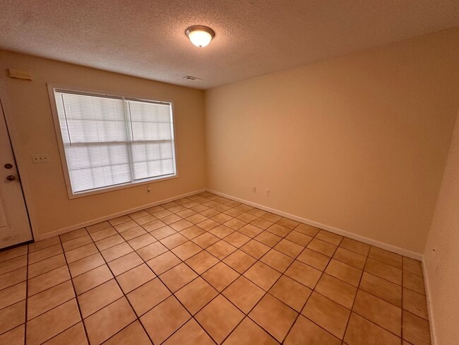 Photo - 119 Premiere Ct
