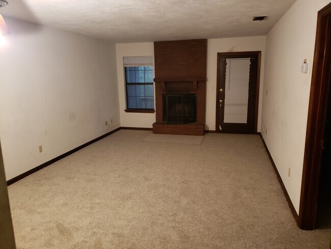 Photo - Woodrich Unit D