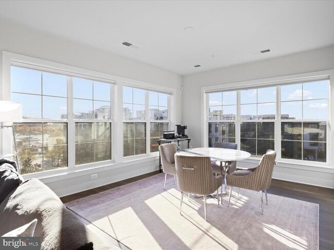 Building Photo - 100 St Ives Pl Unit 402