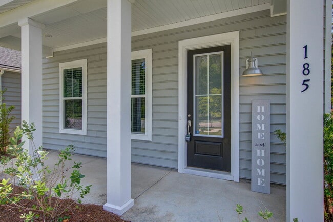 Photo - 185 Barons Dr