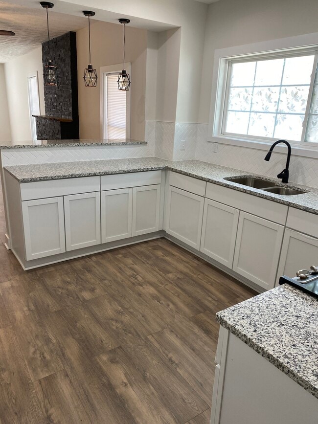 Photo - 340 W 38th St