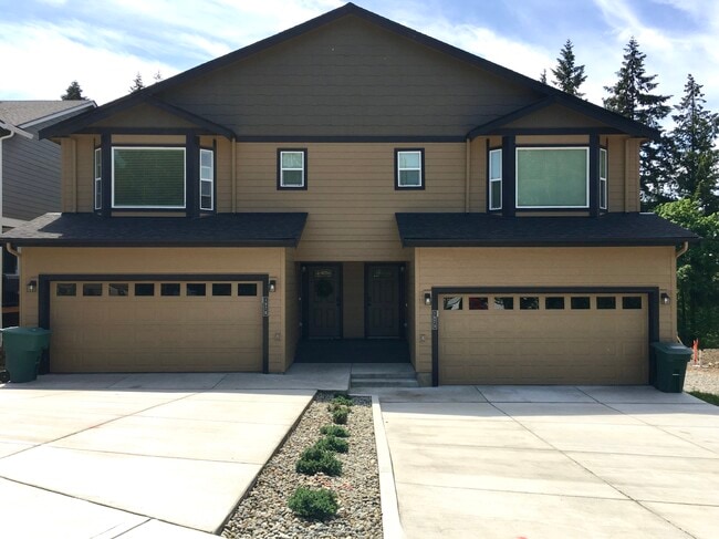 Building Photo - 197 Cloverdale Rd