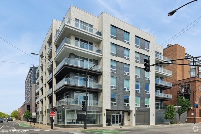 Building Photo - 236 S Racine Ave Unit 304 Rental