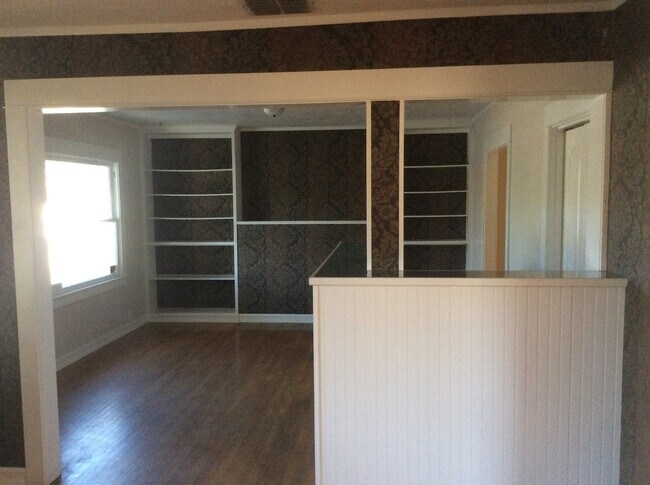 Photo - COMMERCIAL OFFICE