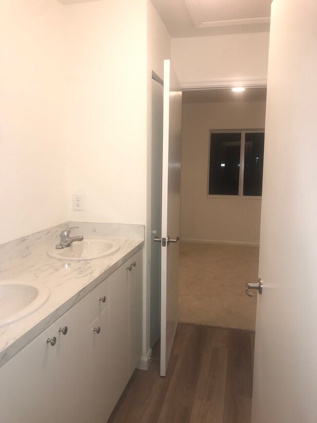 Photo - 235 SW 6th Ln