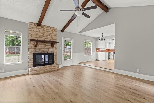 Photo - 618 Buckskin Dr