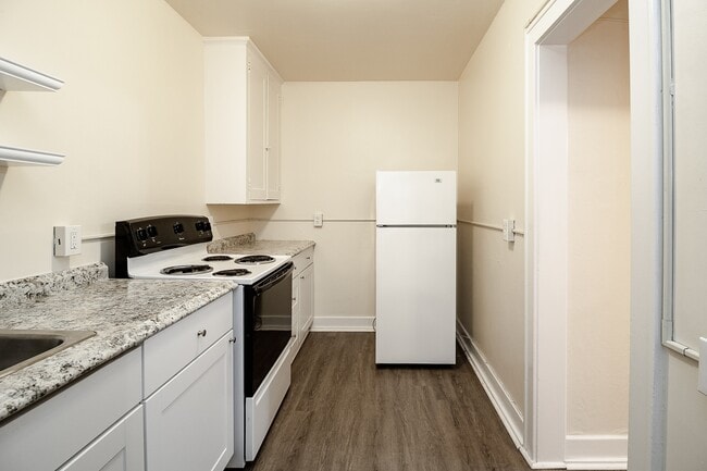 Terrace Court Apartments - Portland Oregon - Kitchen - Terrace Court