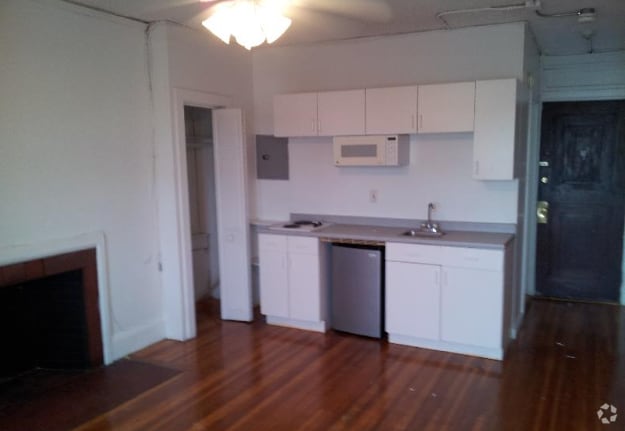 Building Photo - 28 Symphony Rd Rental