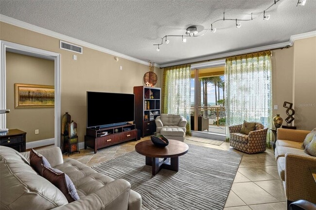 Photo - 470 Mandalay Ave Unit 403