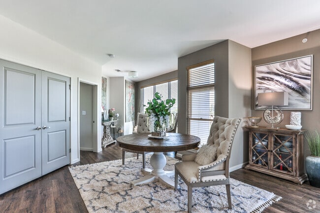 2BR, 2BA - 1626 SF - Lofts At Bass