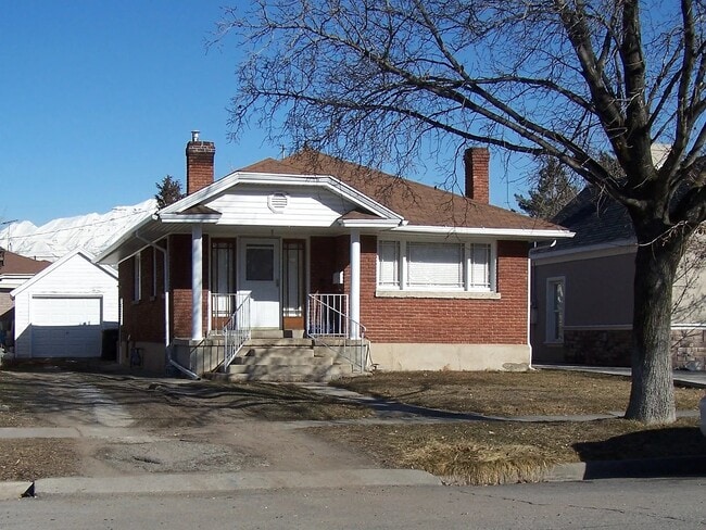 Building Photo - 782 W 100 S