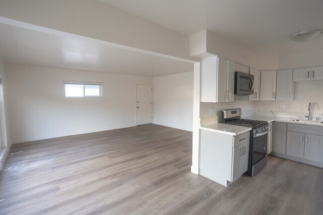 Photo - Bay Park Apartments