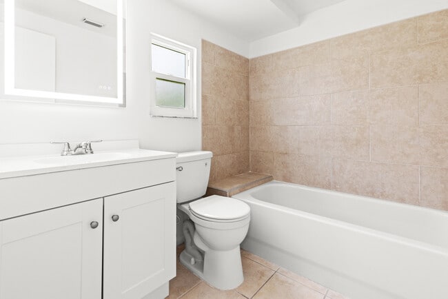 Photo - 1057 Tropical Ave NW