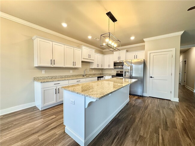 Photo - 1011 NE Hts Ln