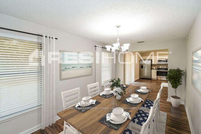 Photo - 956 Chalmet Ln