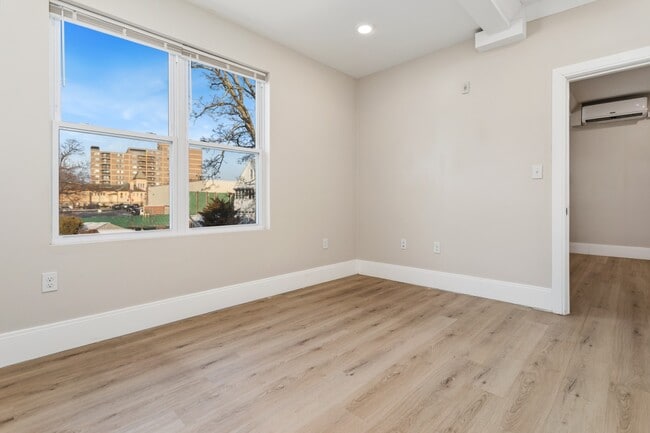 Photo - 41 Wolcott St Unit 4