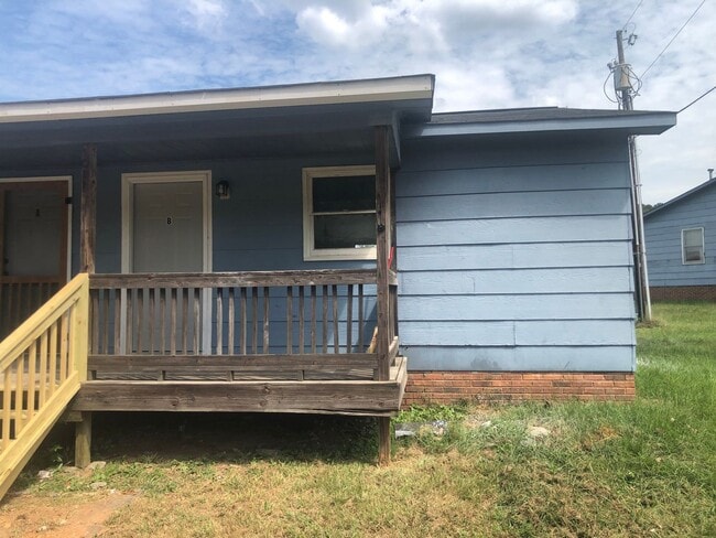 Building Photo - 1361 Lymon Reece Rd Unit 1361 Lymon Reece Rd -  B