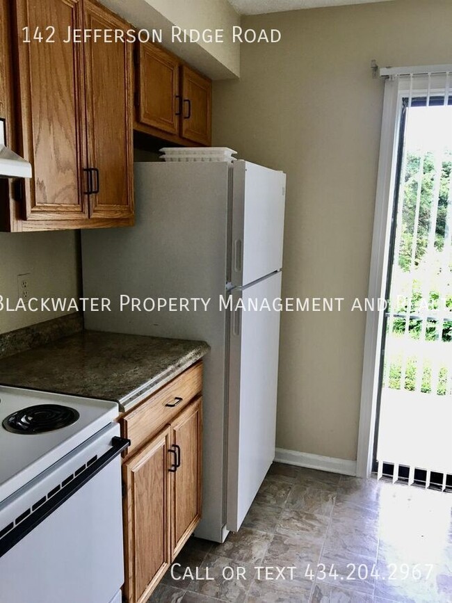 Photo - 142 Jefferson Ridge Rd