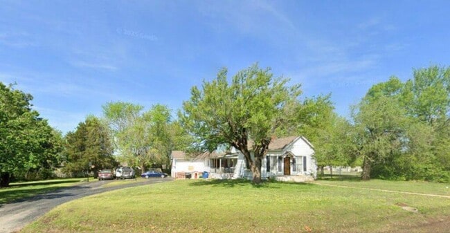 Building Photo - 1006 S Highview Ave Rental