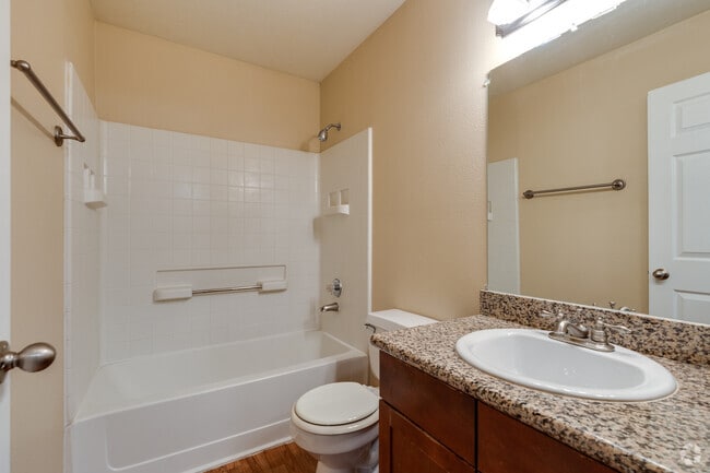 1HAB, 1BA - 672 ft² - Dolce by the Lakes